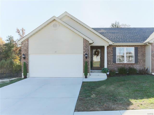 Property Photo: 35 Jackson Circle 63028