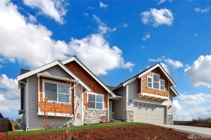 Property Photo:  5958 Monument Dr  WA 98248 
