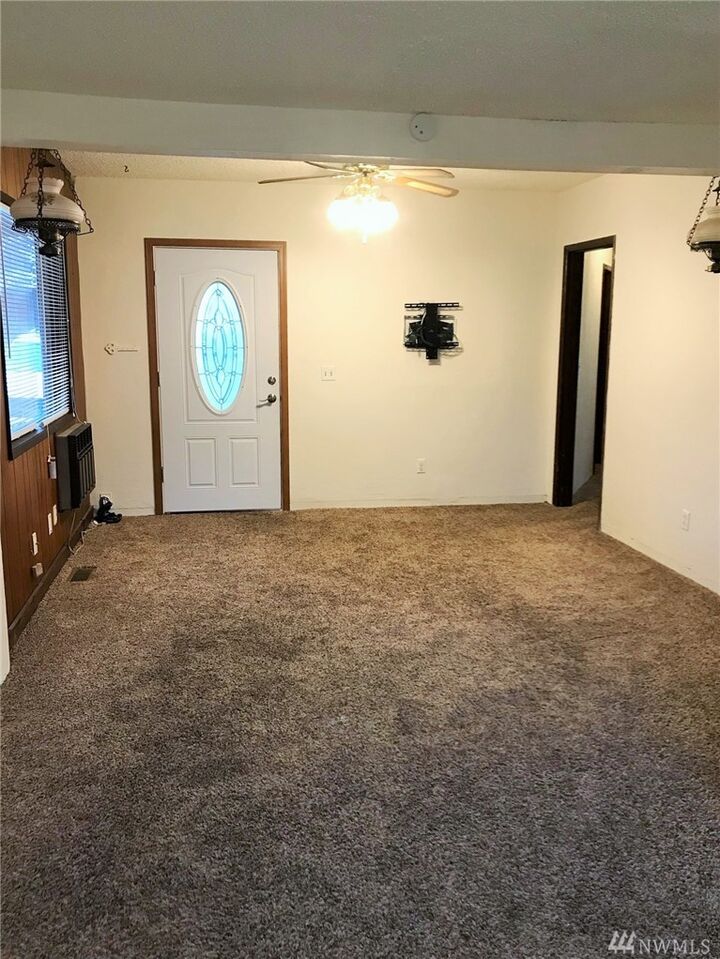 House for sale in Shelton 31 E Blevins Rd S, Shelton, WA 98584