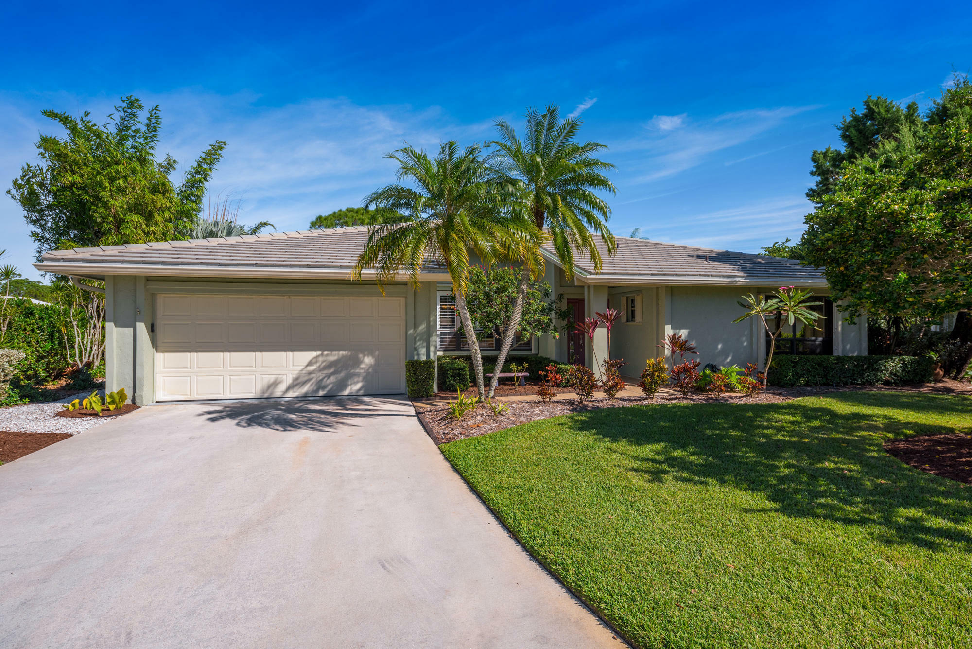 Property Photo:  1978 SW Heronwood Road  FL 34990 