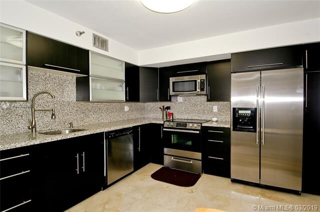 Property Photo: 3500 Mystic Pointe Dr 3202 FL 33180