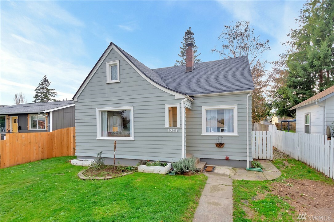 Property Photo:  1528 S Prospect St  WA 98405 