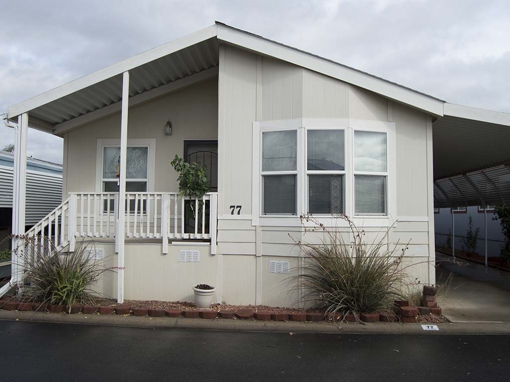 Property Photo: 1212 H St Spc 77 CA 92065