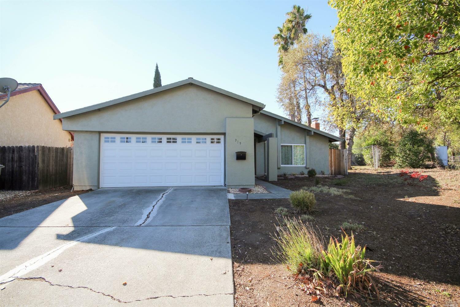 Property Photo:  319 Brentwood Court  CA 95687 