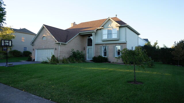 Property Photo: 1592 Wakefield Court IL 60060