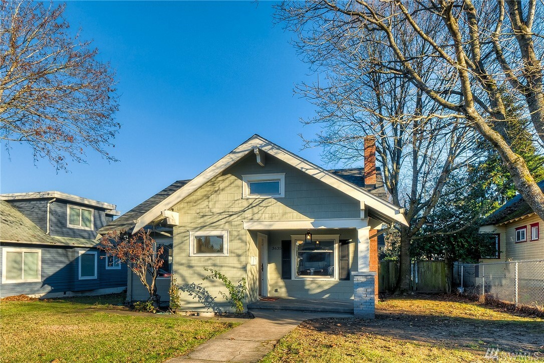 Property Photo:  3635 S Sheridan Ave  WA 98418 