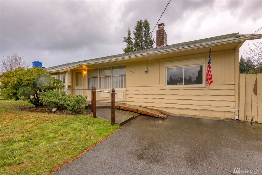 Property Photo: 7017 193rd Place SW WA 98036