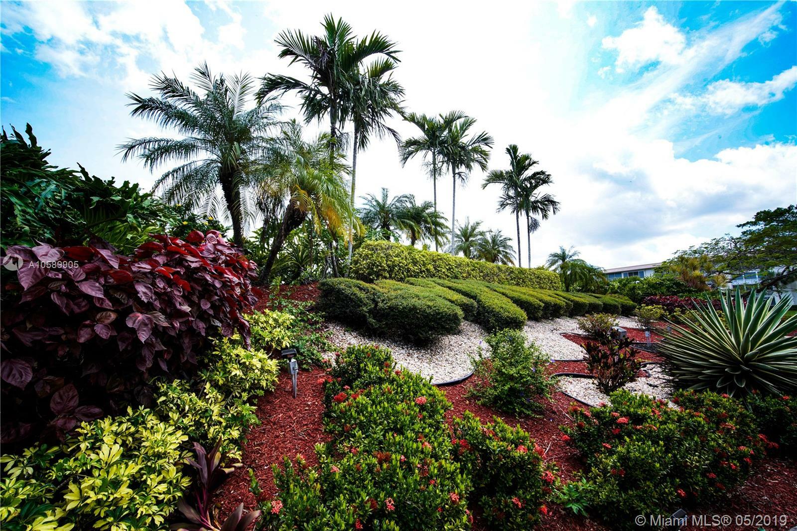 Property Photo:  1206 Bahama Bnd B1  FL 33066 