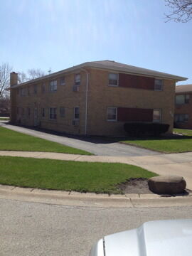 Property Photo: 915 Elder Road IL 60430