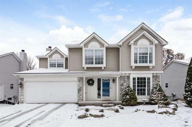 Property Photo: 1213 Woodbriar Drive MI 48371