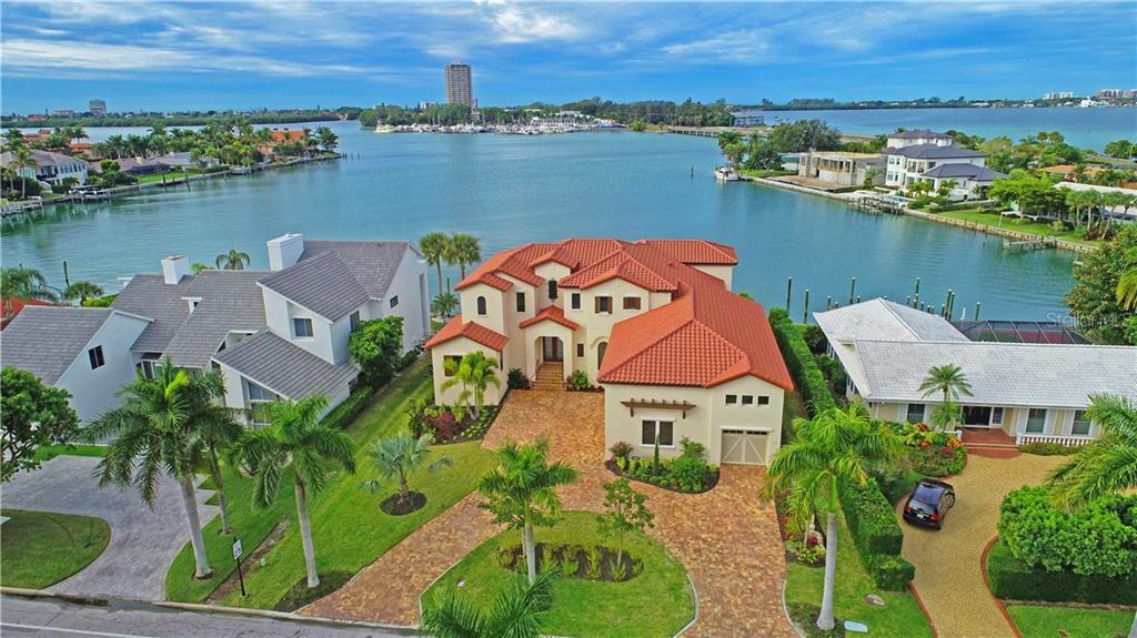 Property Photo: 212 Bird Key Drive FL 34236