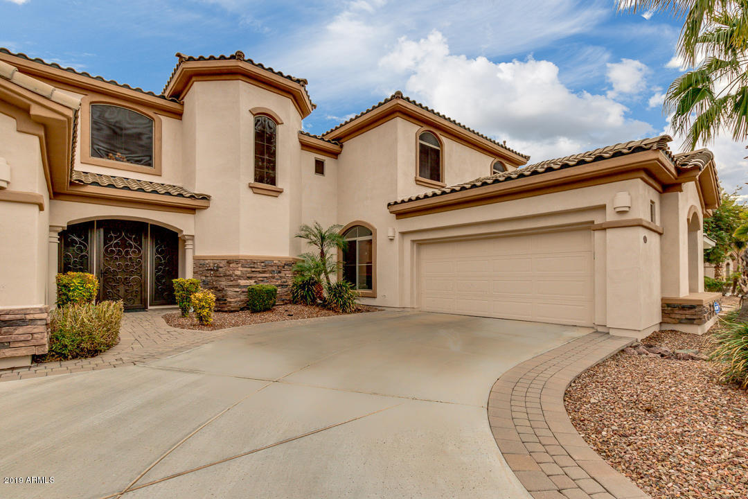 Property Photo: 4507 S Roy Rogers Way AZ 85297