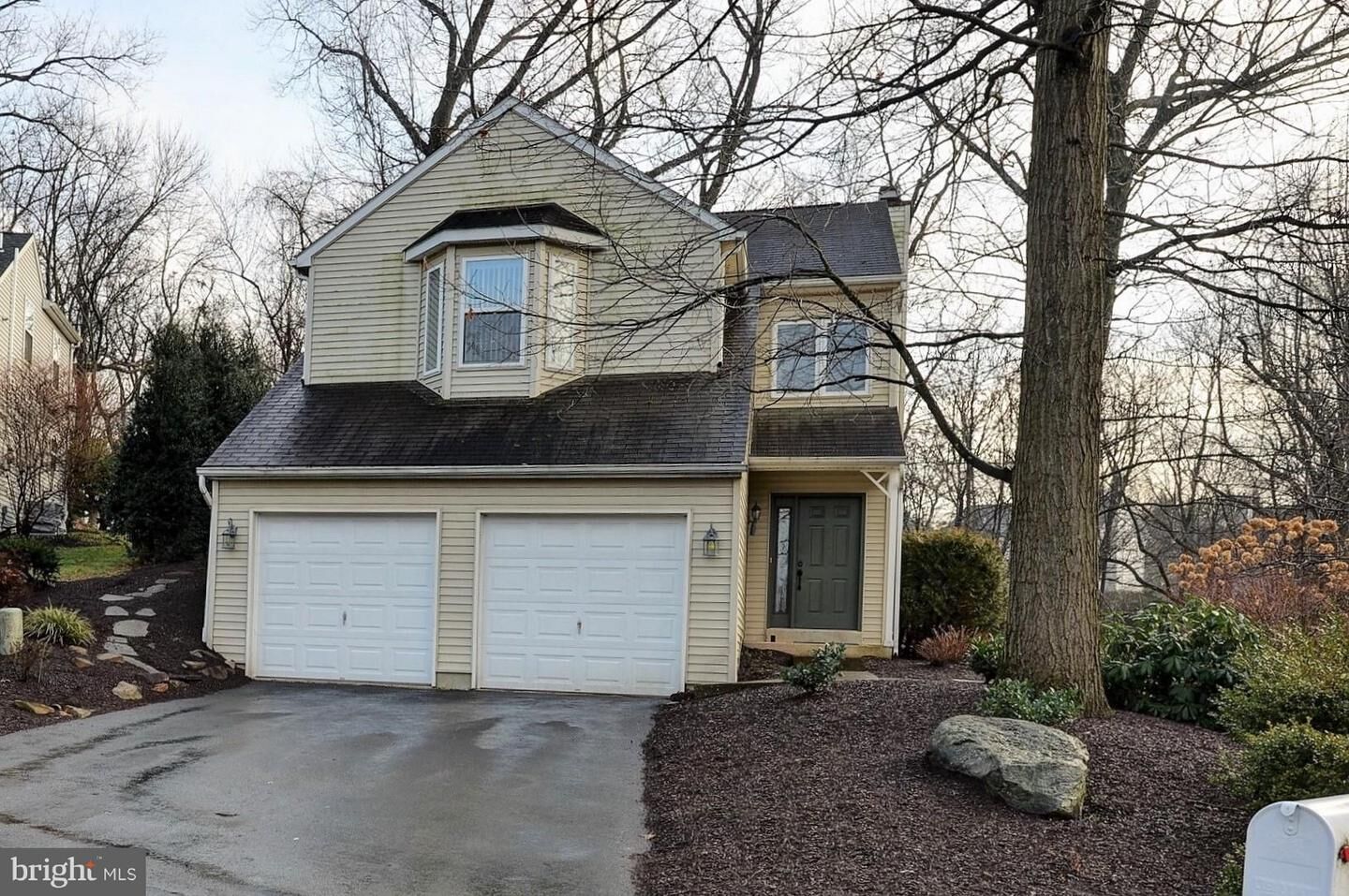 Property Photo: 1024 Oak Knoll Drive PA 17111