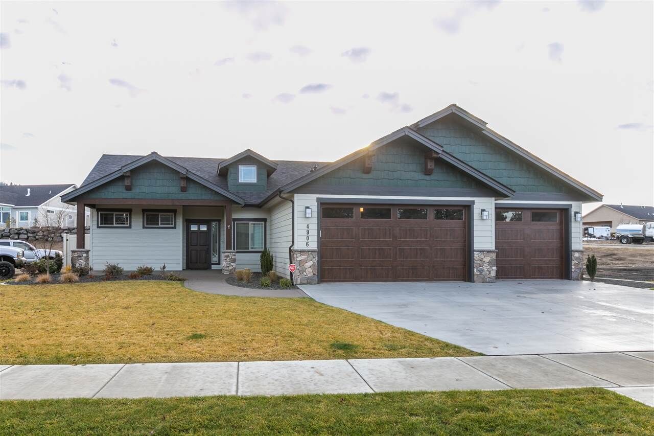 Property Photo:  4906 E 42nd Ave  WA 99223 