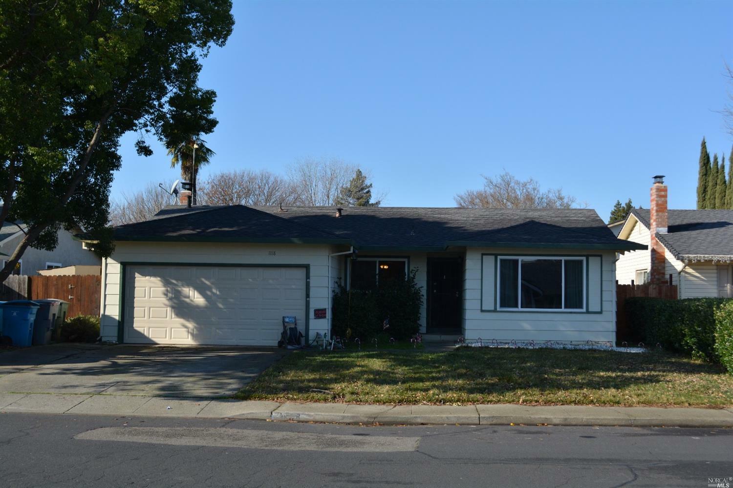 Property Photo: 1118 Tulare Drive CA 95687