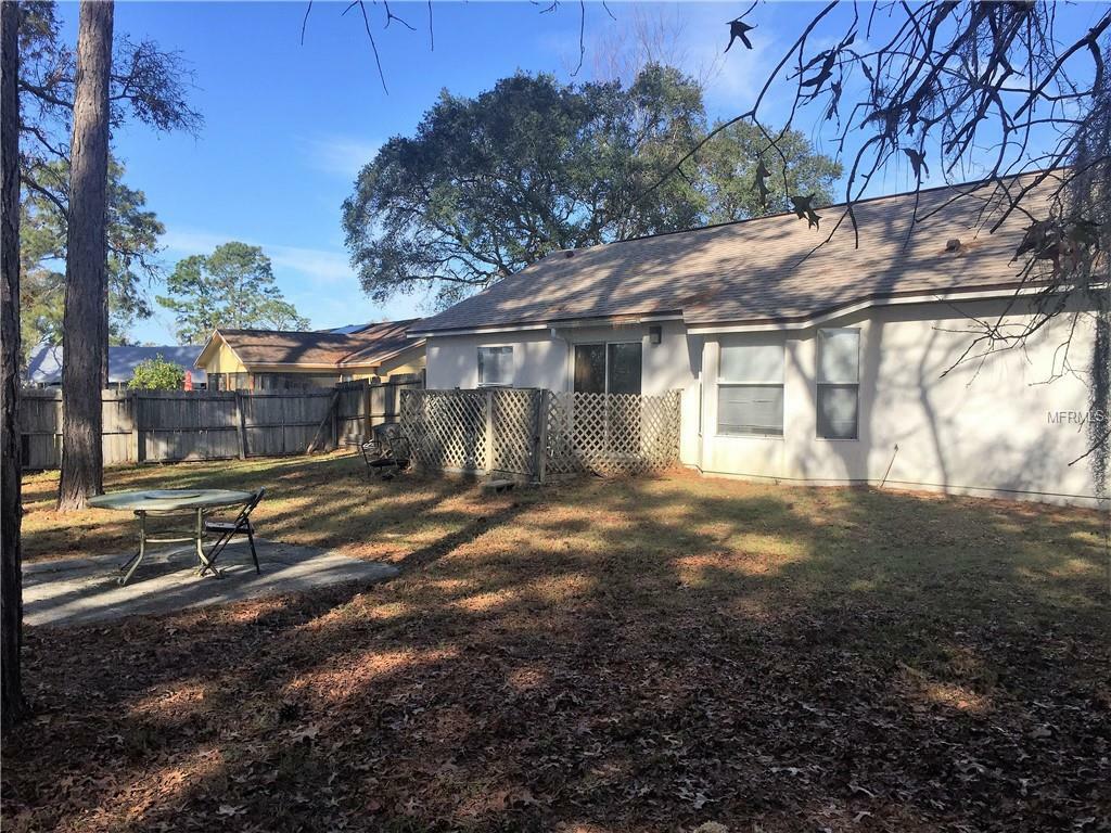 Property Photo:  2910 Snow Drive  FL 32738 