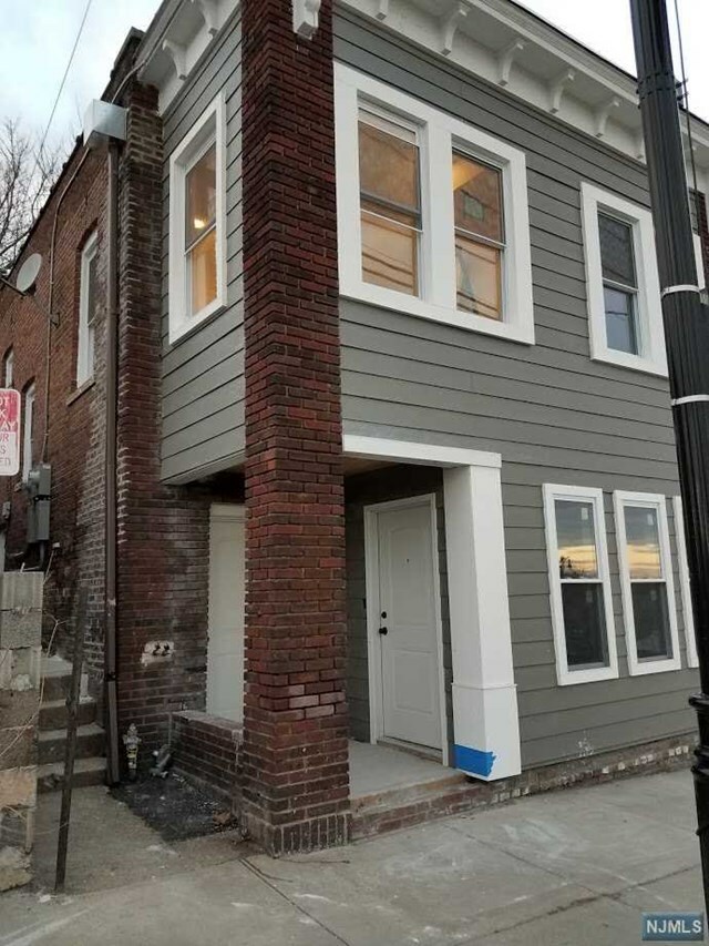 Property Photo:  181 Passaic Street Apt 1  NJ 07026 