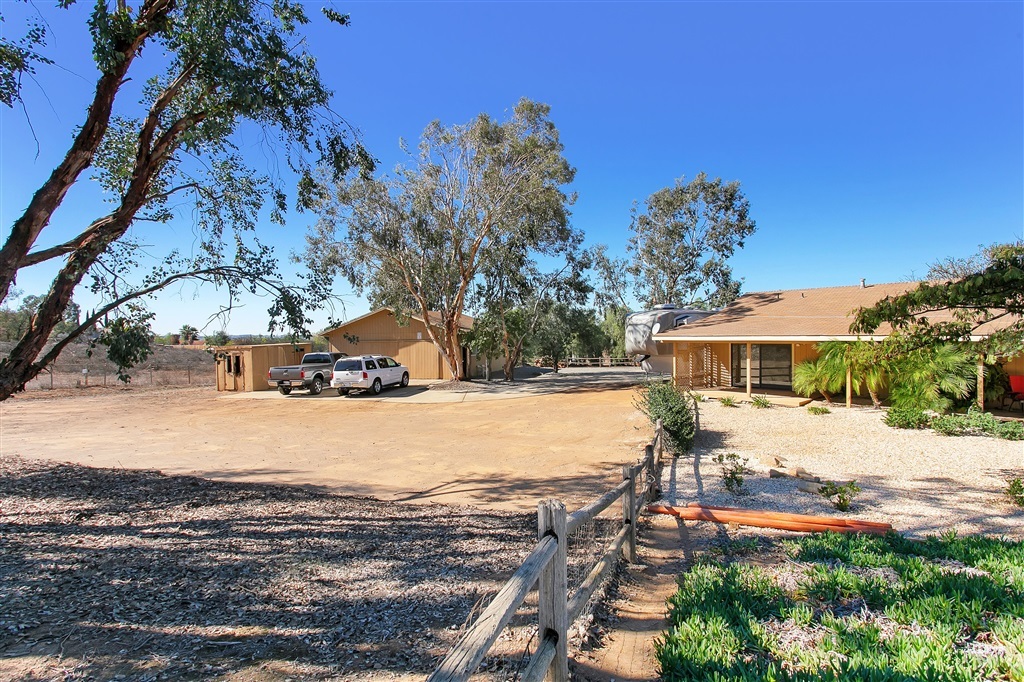 Property Photo:  14255 Cane Rd  CA 92082 