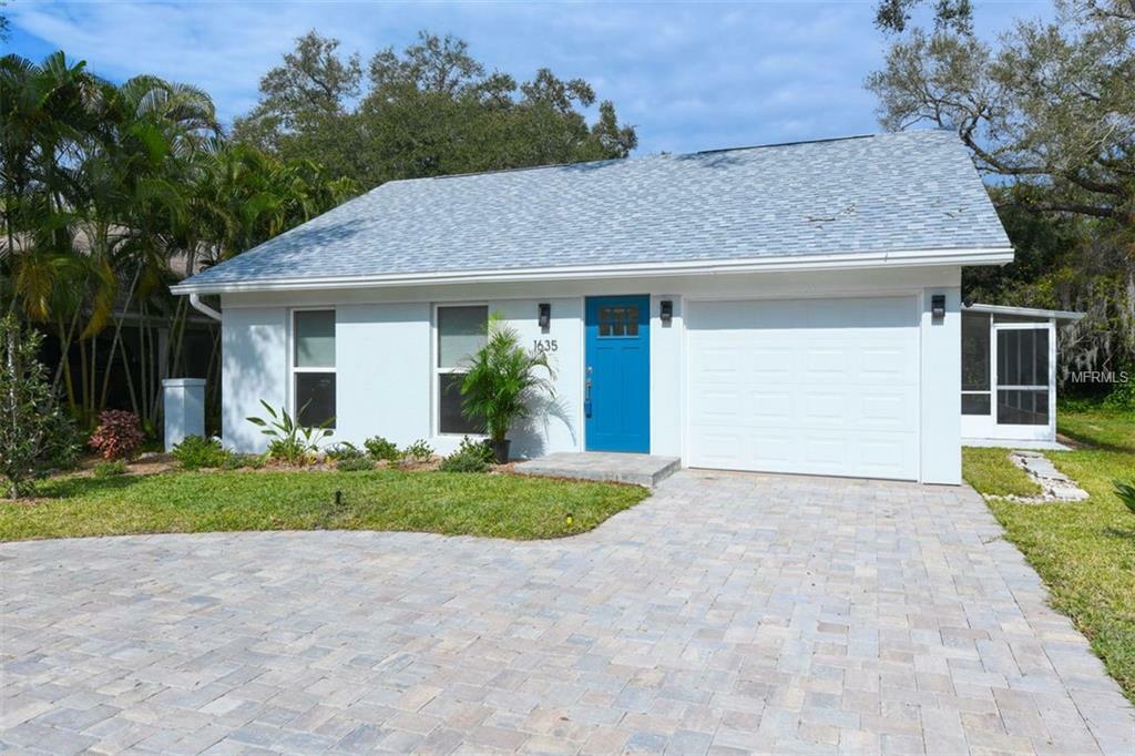 Property Photo:  1635 Siesta Drive  FL 34239 