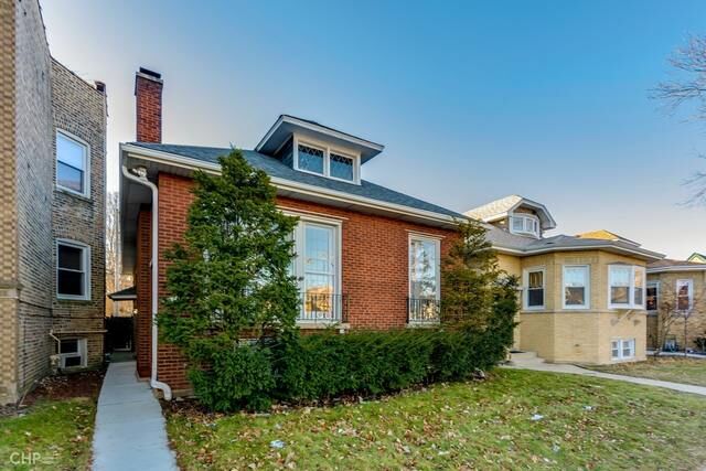 Property Photo:  6610 N Fairfield Avenue  IL 60645 