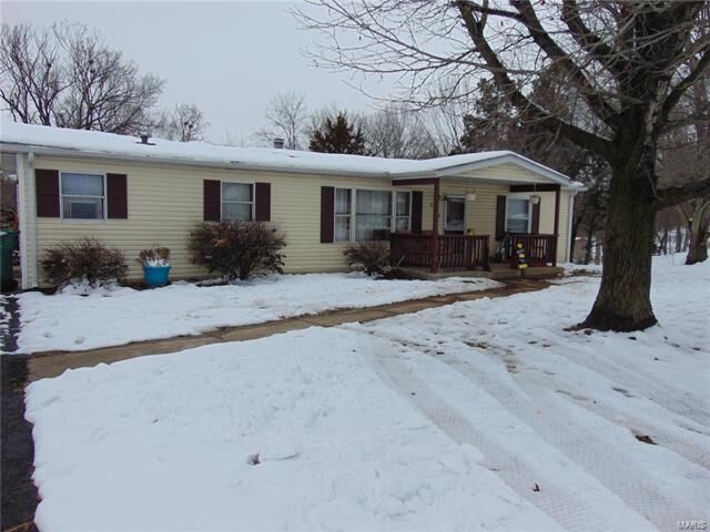 Property Photo:  1911 Erin Drive   63028 