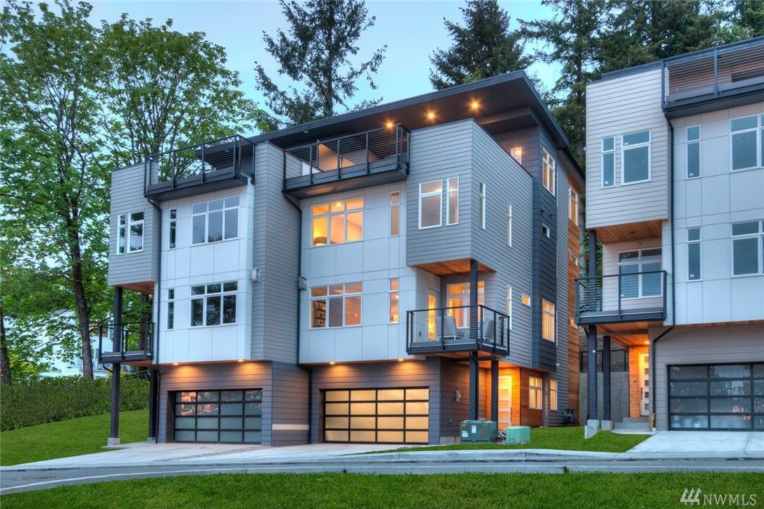 Property Photo:  4033 129th Place SE (Unit 12)  WA 98006 