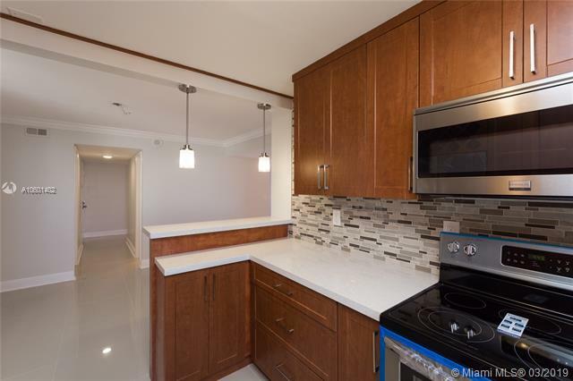 Property Photo: 18181 NE 31st Ct 2601 FL 33160