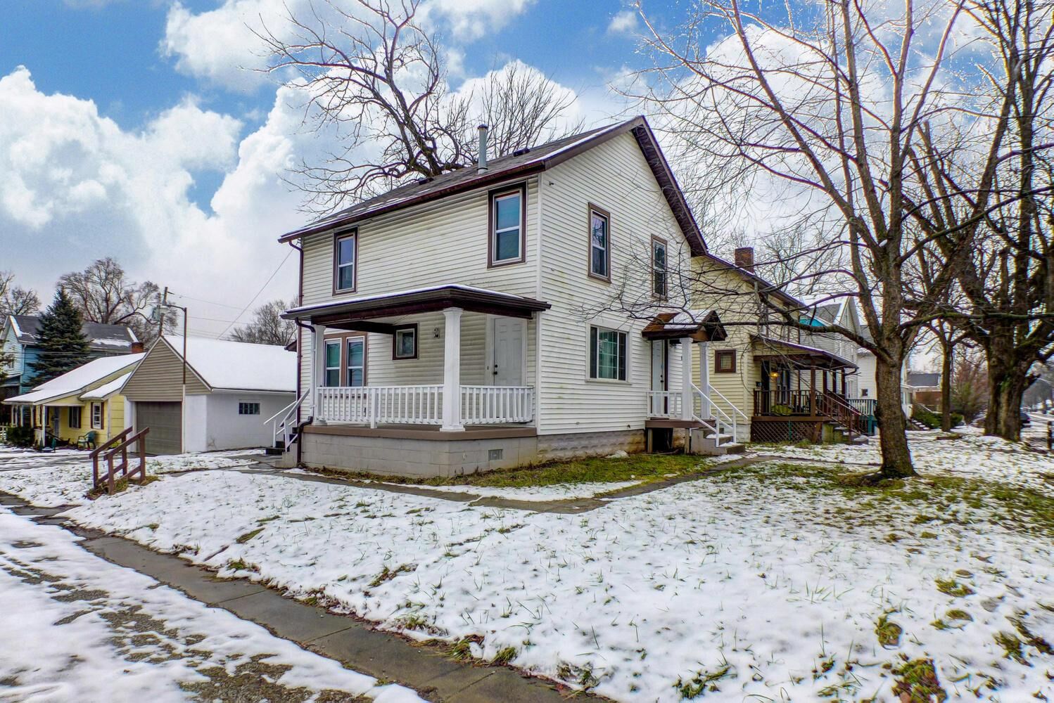 Property Photo: 2508 Parkwood Avenue OH 43211