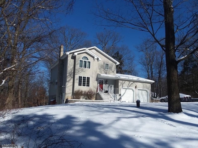 330 Mountainside Drive  Vernon Twp. NJ 07422 photo