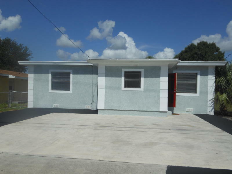 Property Photo:  1207 N 21st Street  FL 34950 