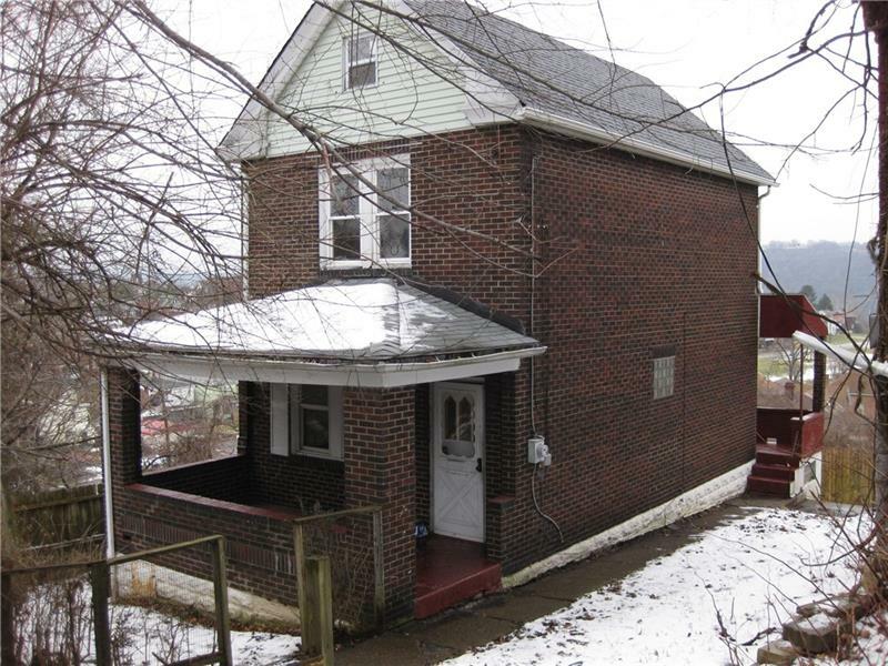 Property Photo:  711 Parker St  PA 15110 