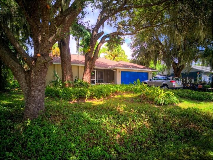 Property Photo: 4634 Wabasso Avenue FL 34287