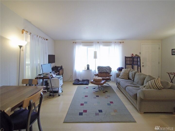 Property Photo:  292 Heather Cir  WA 98382 