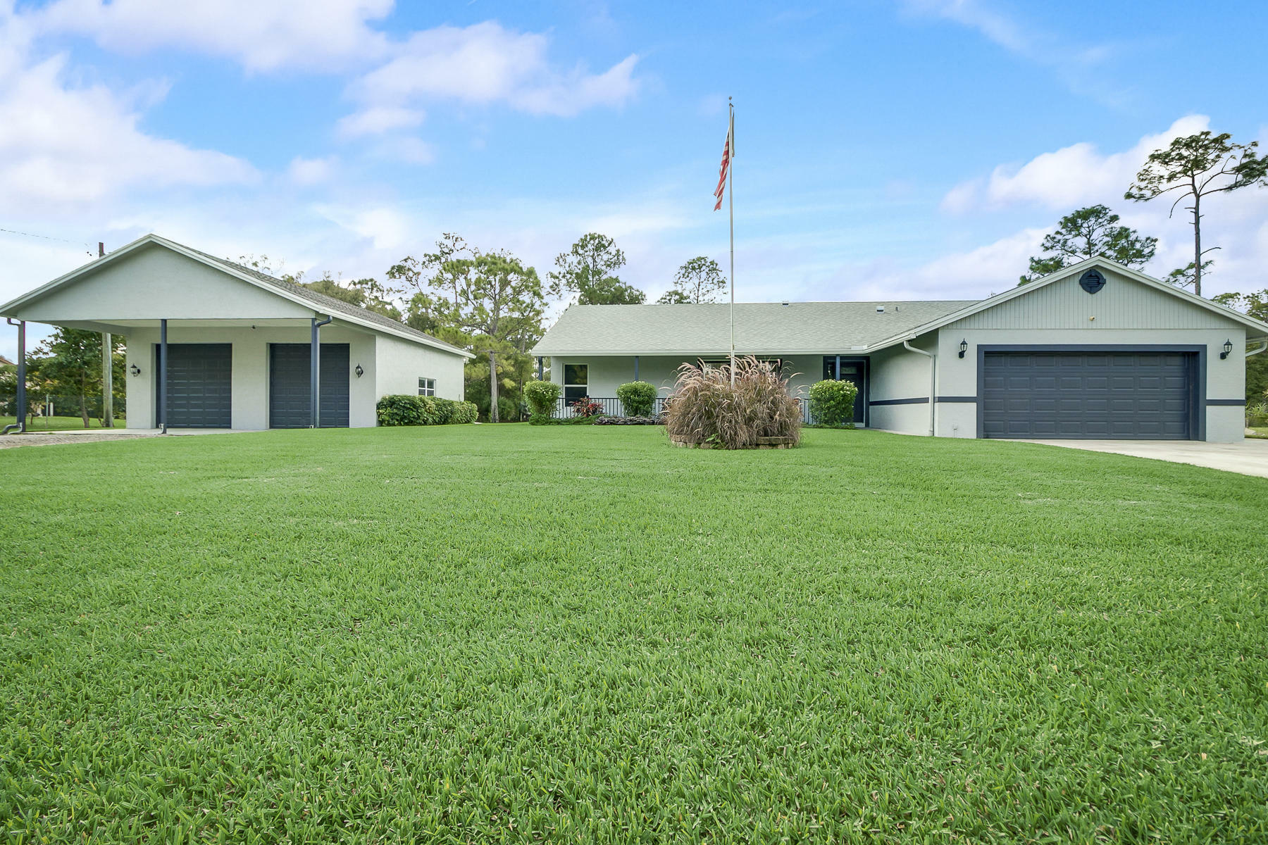 Property Photo:  16858 Key Lime Boulevard  FL 33470 