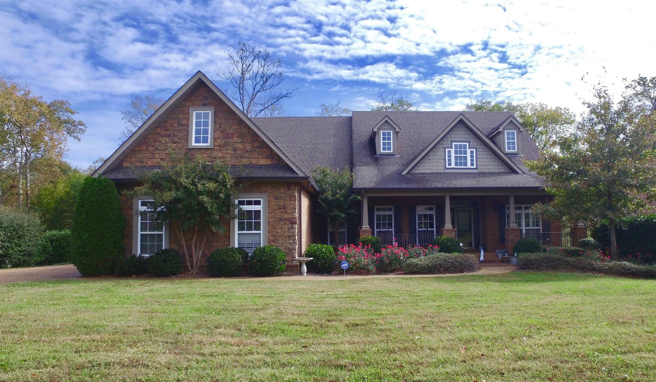 Property Photo: 1054 Dorset Dr TN 37075