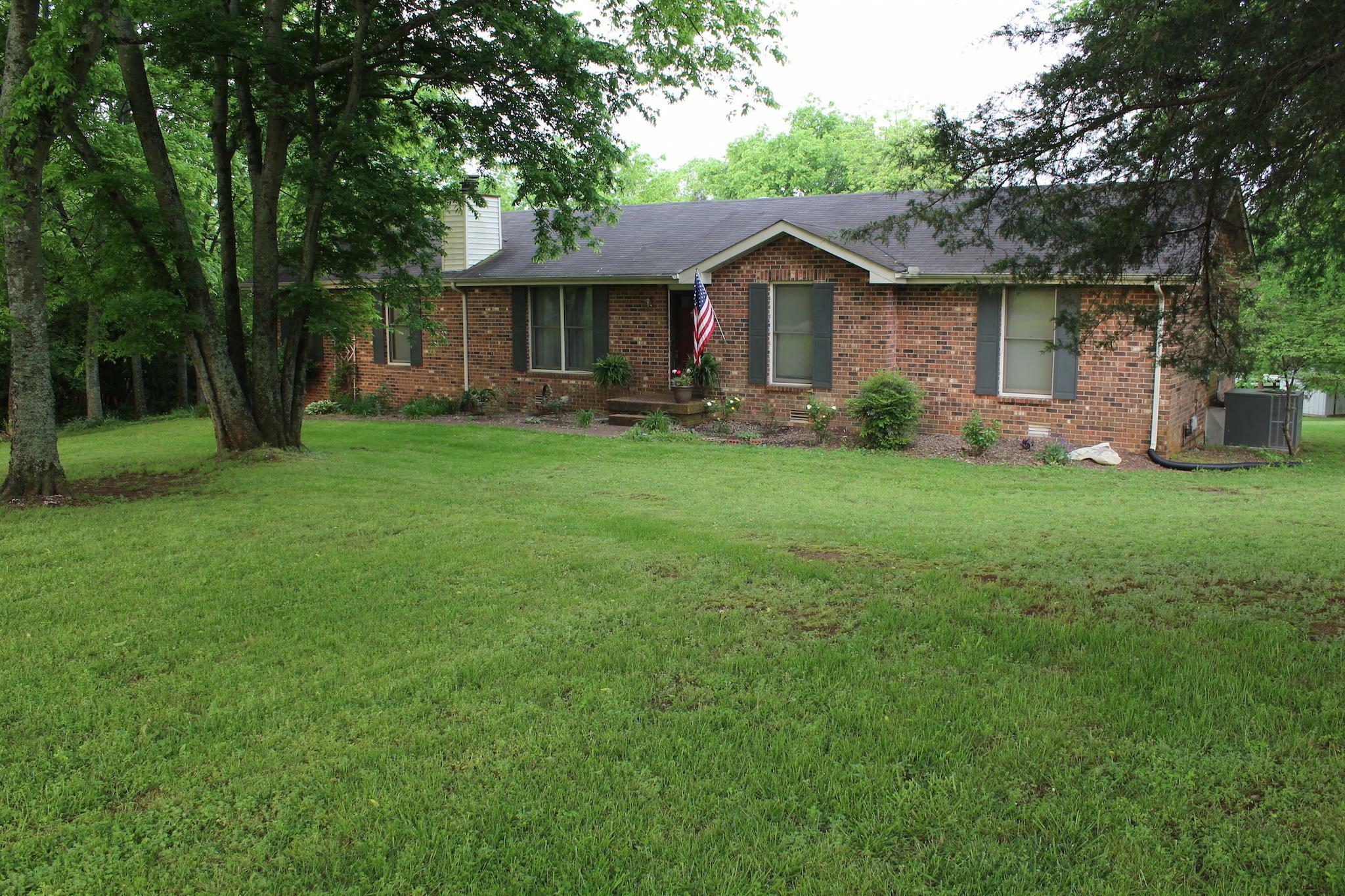 Property Photo: 324 Dawn Dr TN 37066