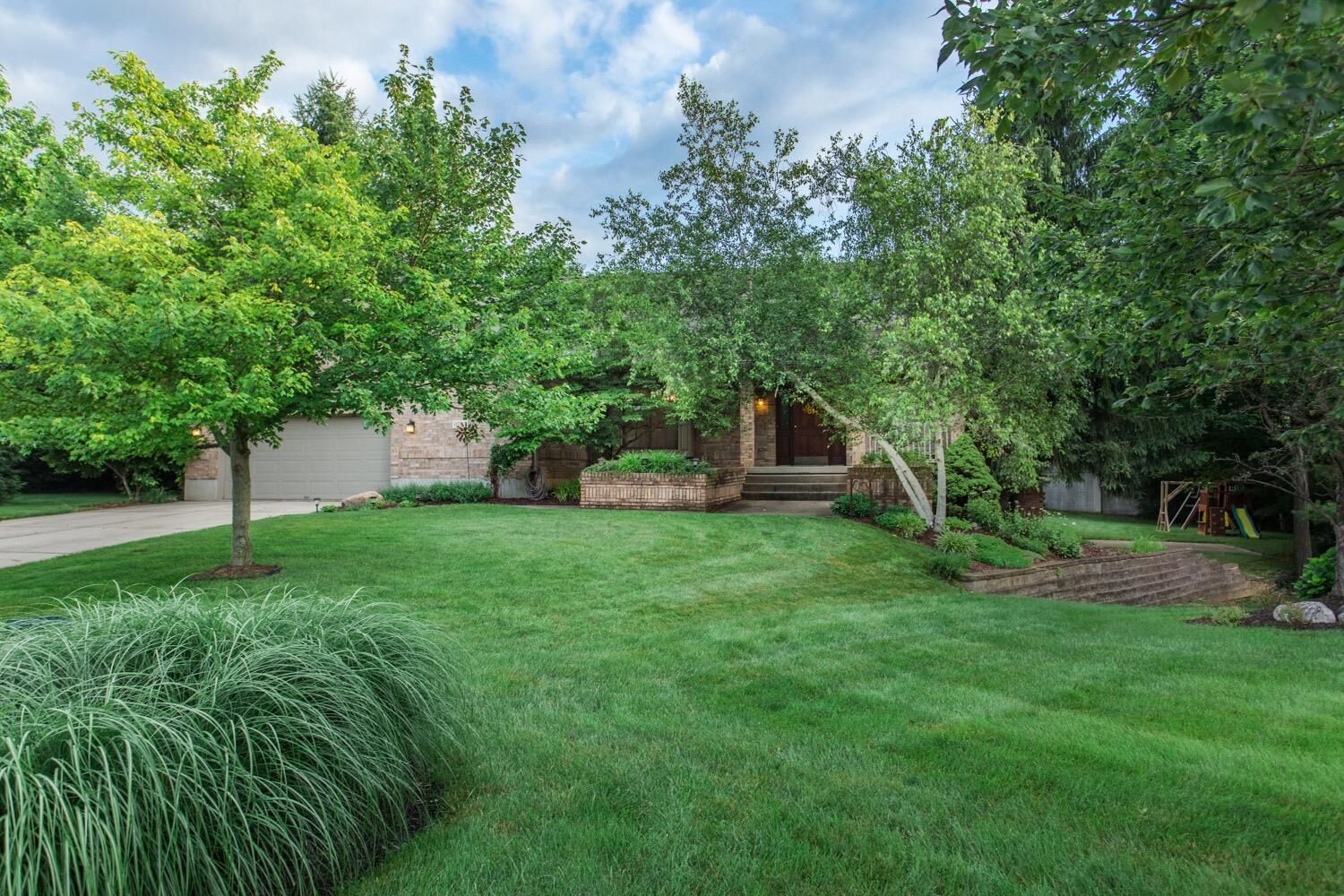 Property Photo: 11720 Kemper Woods Drive OH 45249