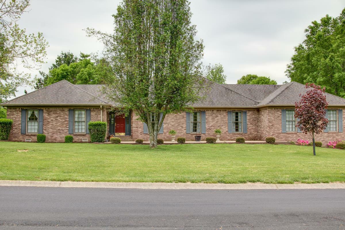 Property Photo: 801 Longboat Dr TN 37066