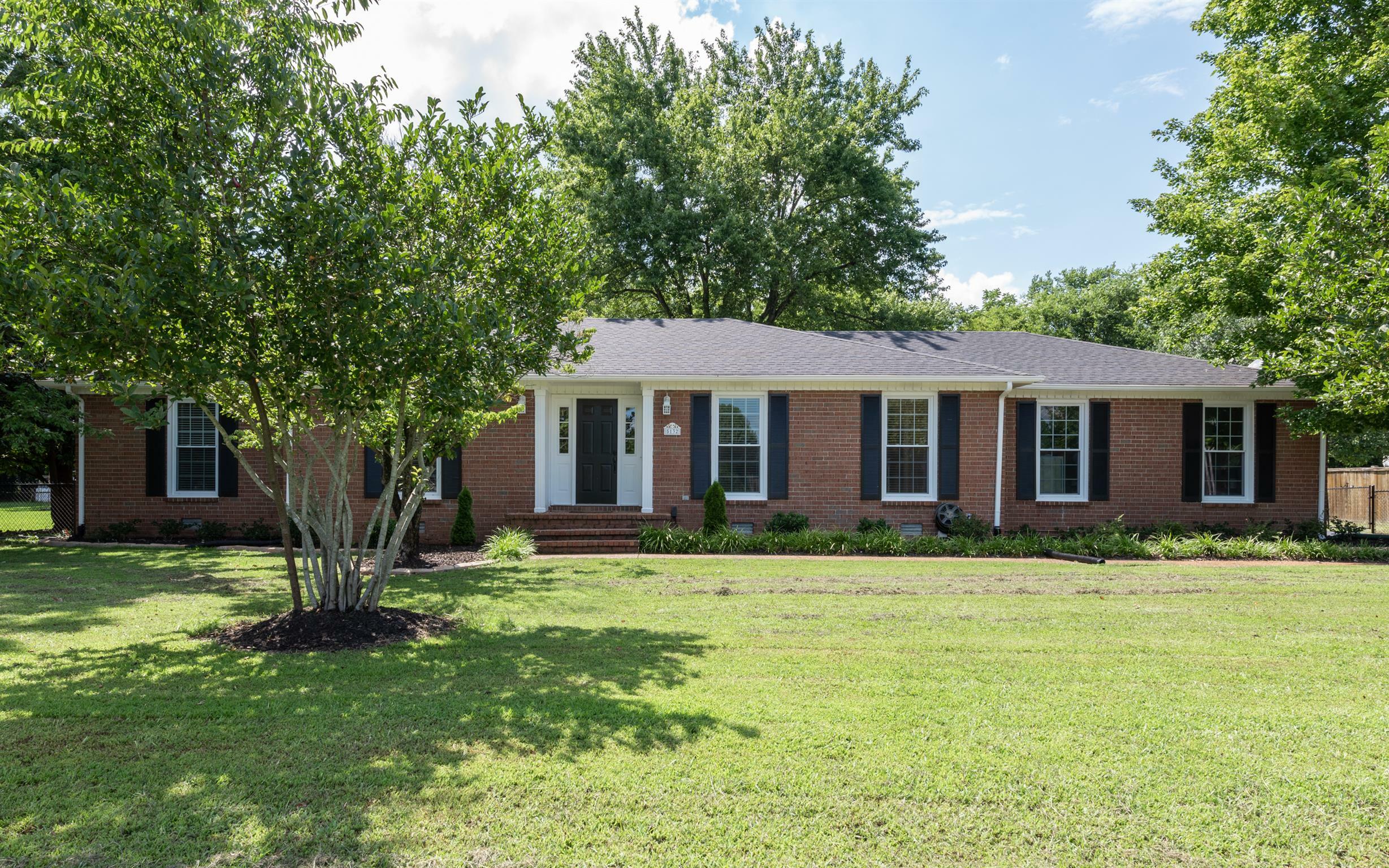 Property Photo: 5132 Chesterfield Dr TN 37127