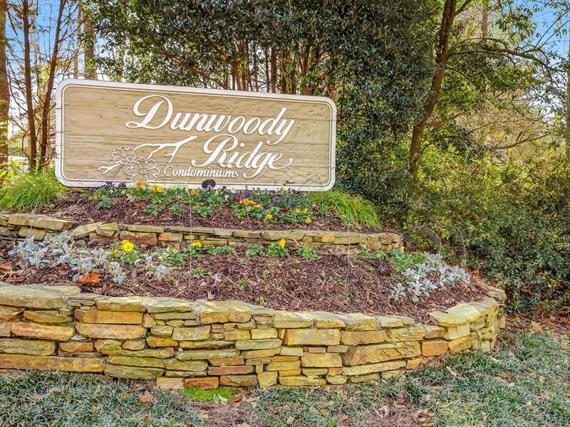Property Photo: 4525 Pineridge Circle 30338