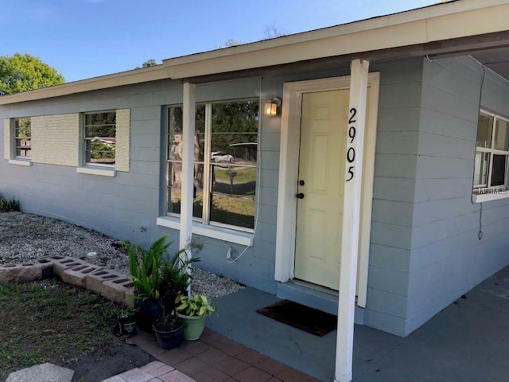 Property Photo: 2905 Geoffrey Drive FL 32826