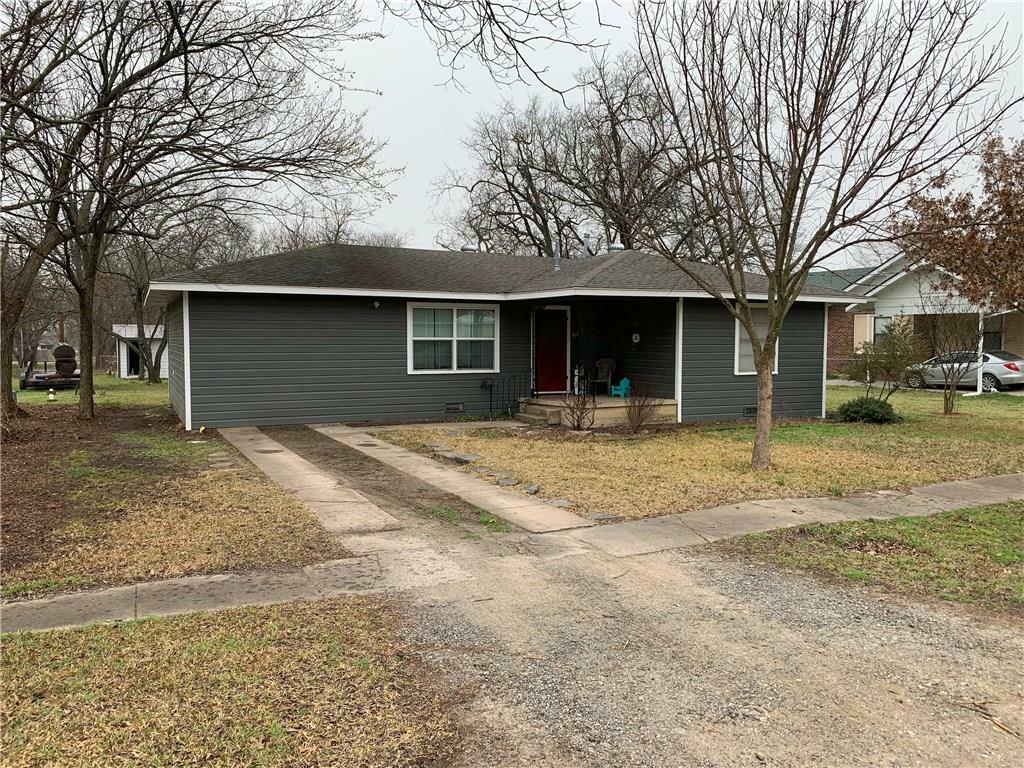 Property Photo: 305 N Connett Street TX 75452
