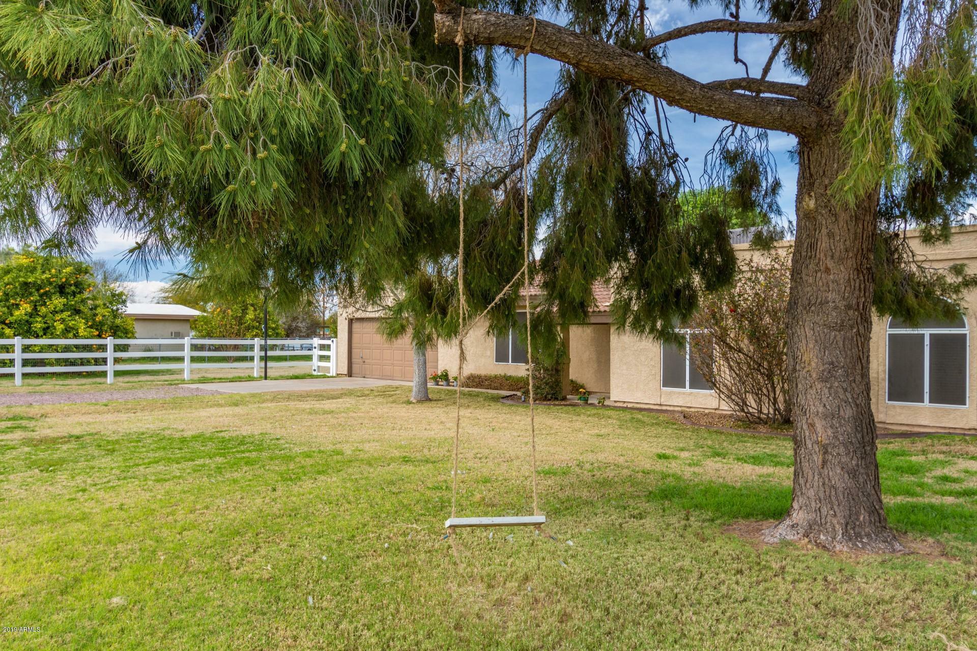 Property Photo:  18632 E Via De Arboles --  AZ 85142 