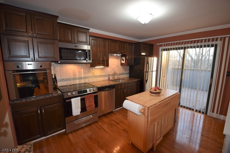 92 Sycamore Ct  Bernards Twp. NJ 07920 photo