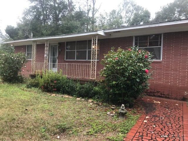 Property Photo:  1228 Stow Ave  FL 32503 