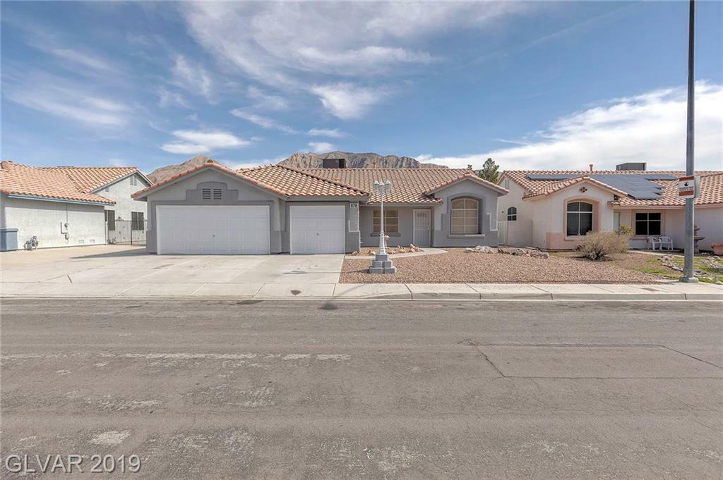 Property Photo: 878 Samoy Street NV 89110