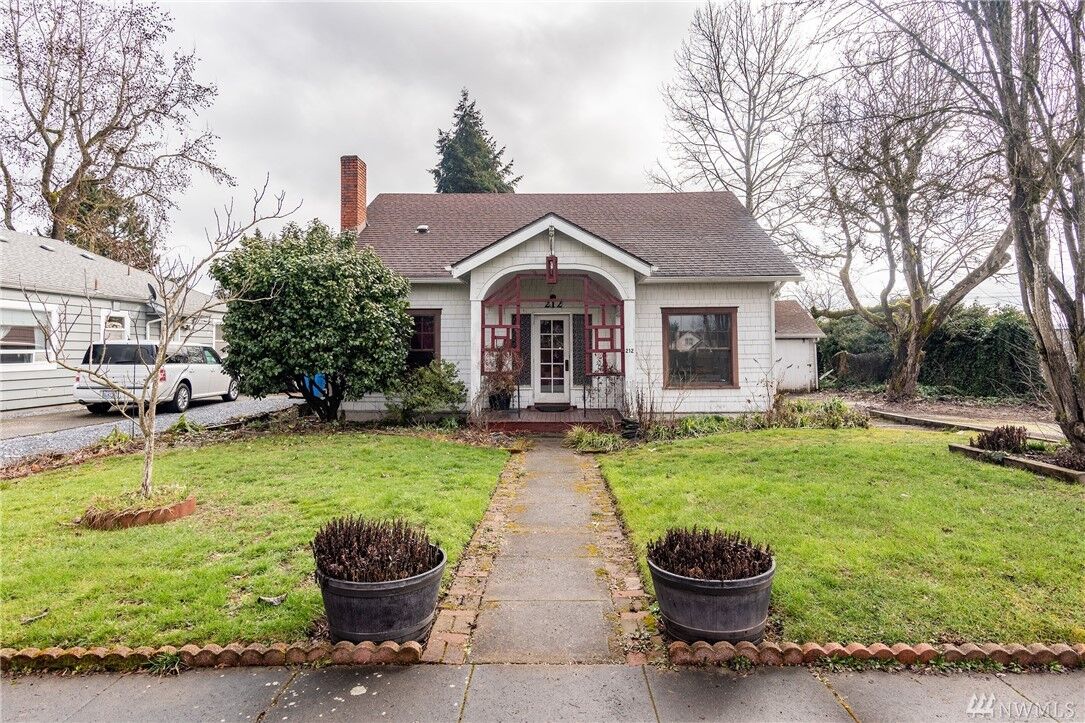 Property Photo: 212 M St WA 98531