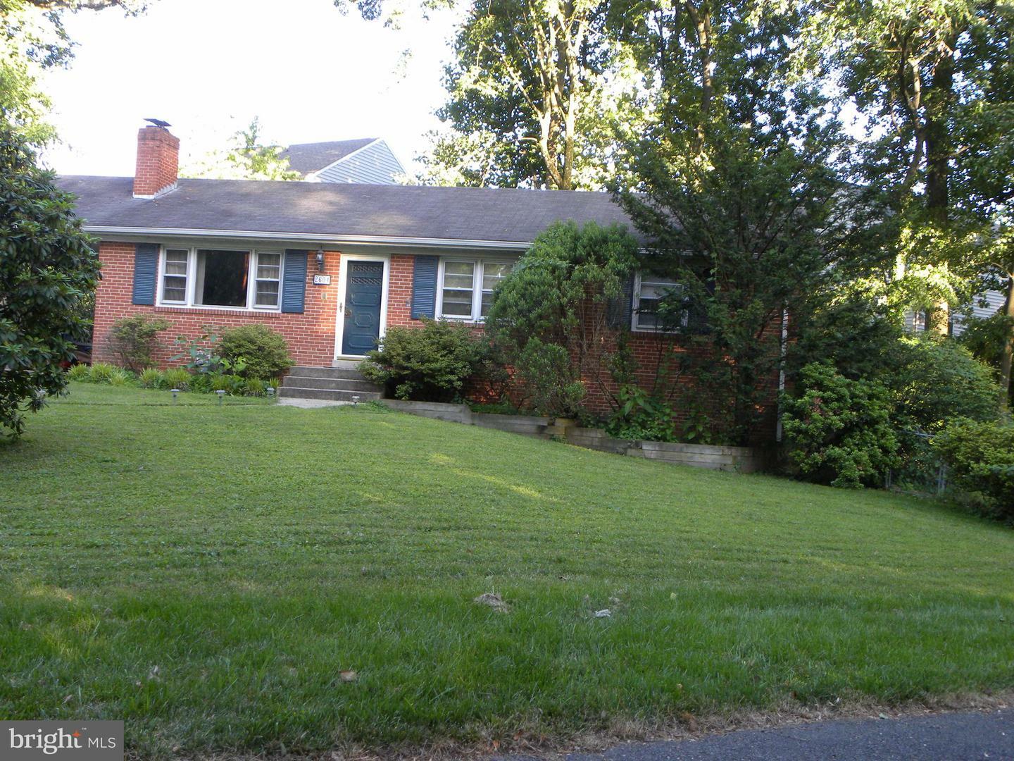 Property Photo:  2604 Roswell Court  VA 22043 