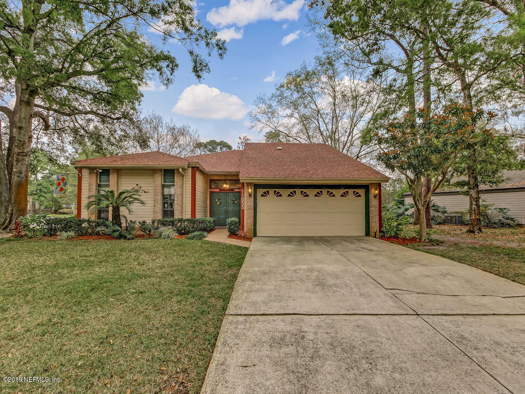 Property Photo:  11255 Southington Place  FL 32257 