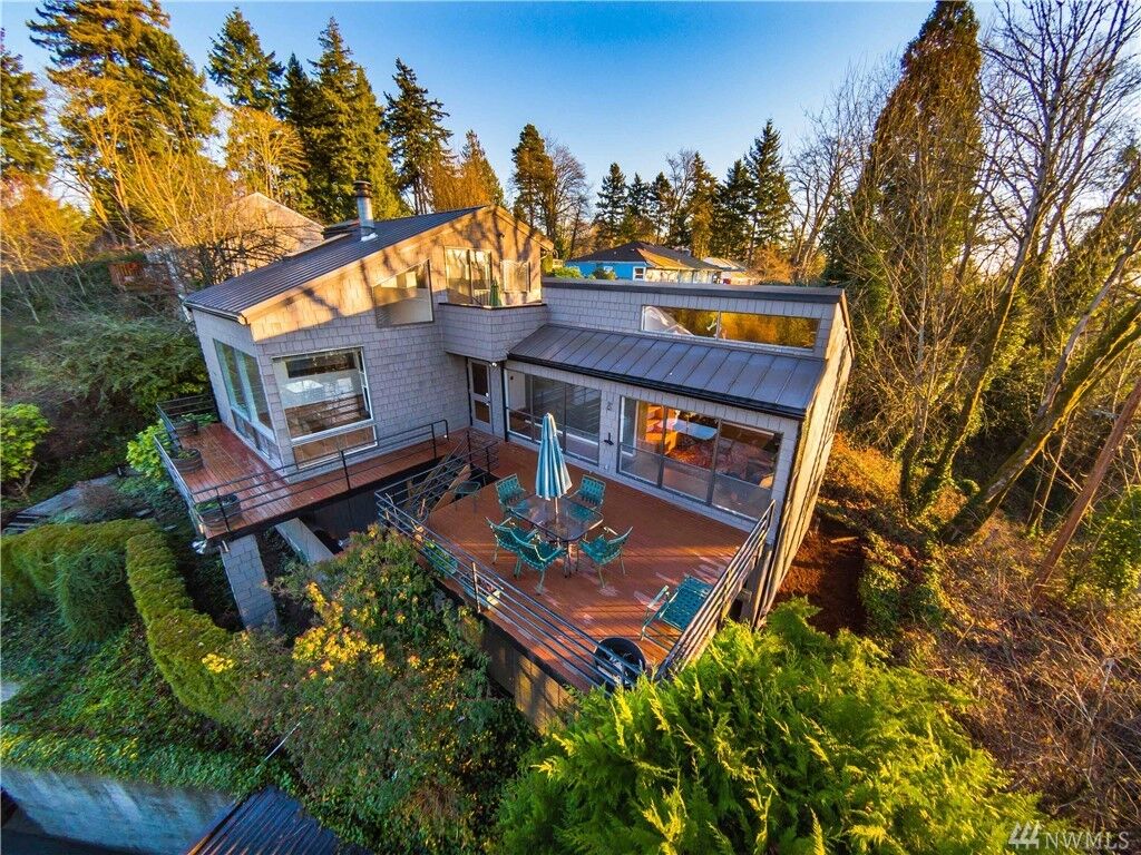 Property Photo:  417 Alpine Wy  WA 98030 